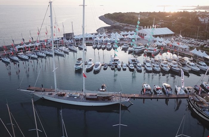 Viaport Marina / Tuzla'da düzenlenen ve her yıl deniz tutkunlarını bir araya getiren “Tuzla Boat Show”da GYHİB de yerini aldı